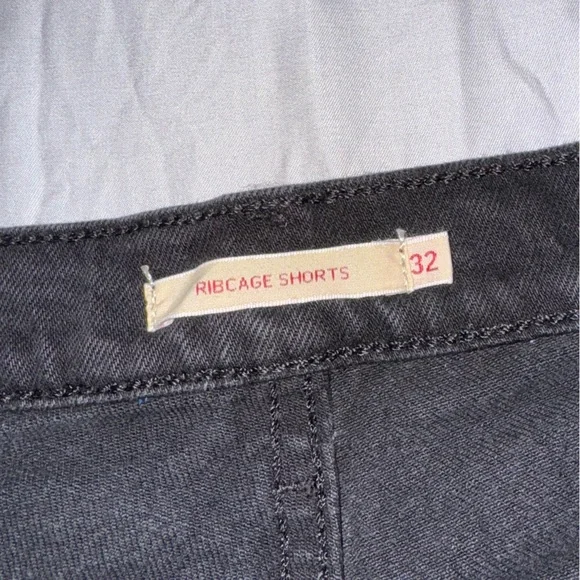 Levi’s Black Ribcage Shorts - Picture 3 of 7